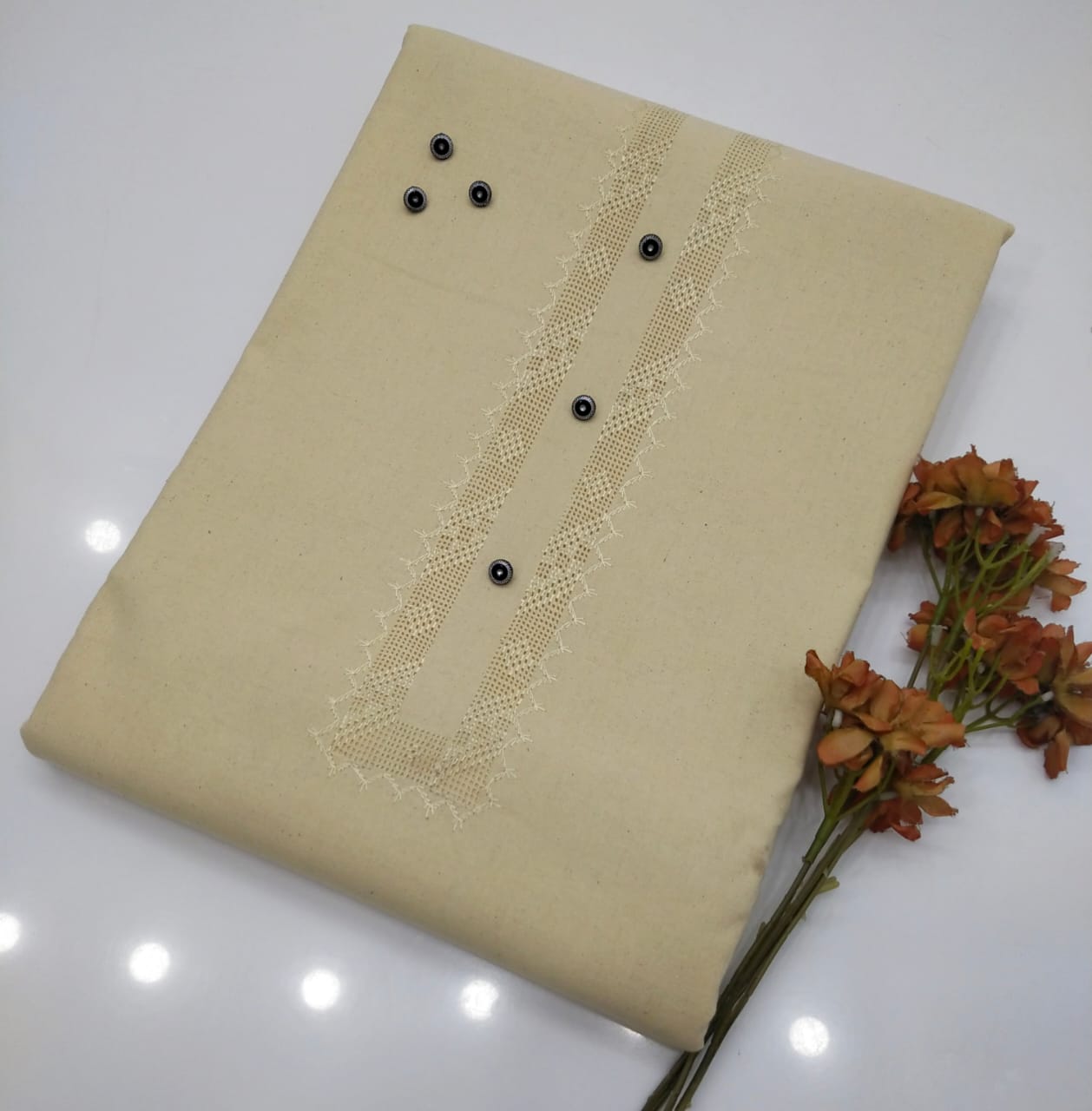 Beautiful Gents Winter collection Hand Embroidery Takashi Gala Neat work Stuff Pure Khaddar karandi fine Premium Quality... With 6 Button đ ..