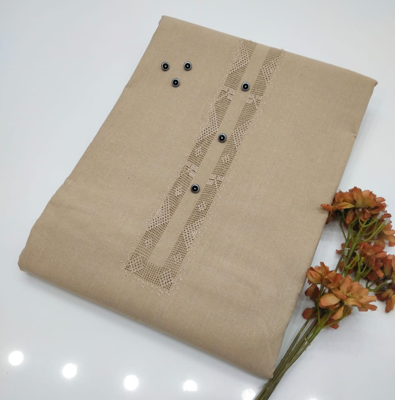 Beautiful Gents Winter collection Hand Embroidery Takashi Gala Neat work Stuff Pure Khaddar karandi fine Premium Quality... With 6 Button 🎁 ..
